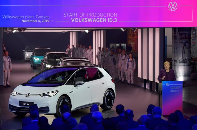 大眾集團ID.3電動車舉行投產儀式 德國總理默克爾出席 大眾集團ID.3電動車舉行投產儀式 德國總理默克爾出席