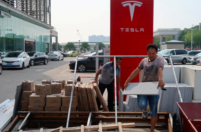 上海工廠即將投產(chǎn) 特斯拉欲擴大中國售后服務(wù)網(wǎng)絡(luò)/充電站增加100座 上海工廠即將投產(chǎn) 特斯拉欲擴大中國售后服務(wù)網(wǎng)絡(luò)/充電站增加100座