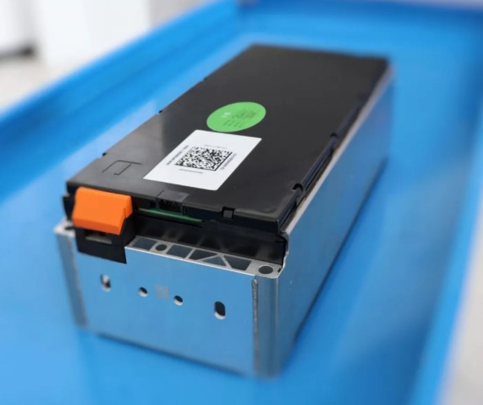 蜂巢能源首批疊片電池成功向客戶交付 穩步向量產邁進