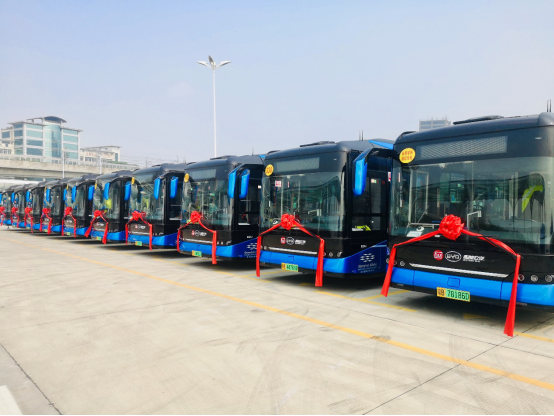 領航新時代綠色公交 首批全新比亞迪純電動客車投運深圳