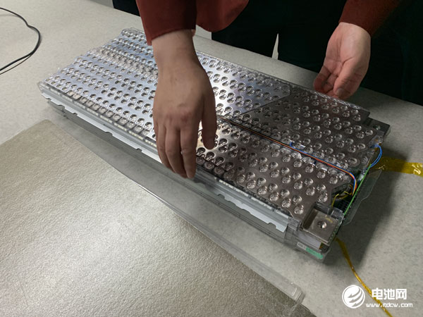 特斯拉三元鋰電池 特斯拉三元鋰電池