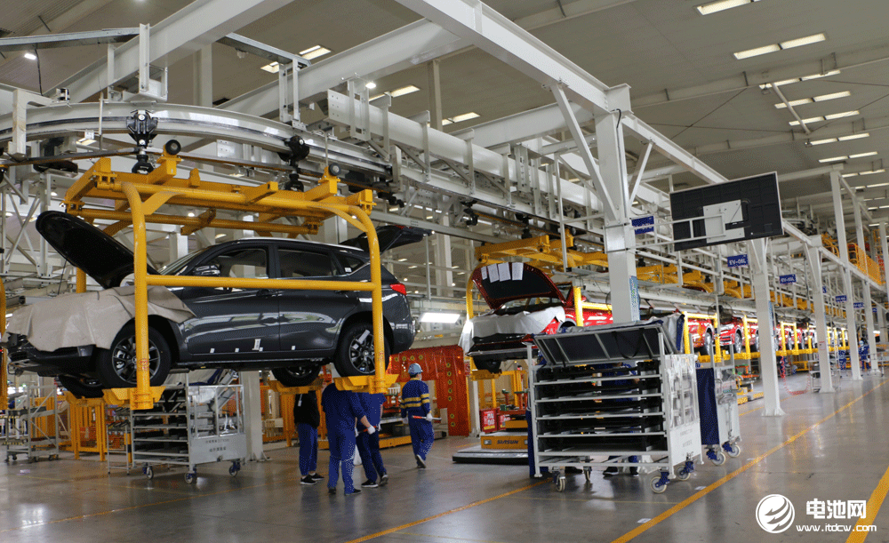 中國(guó)新能源汽車產(chǎn)業(yè)一路高歌 供應(yīng)鏈能否跟得上？