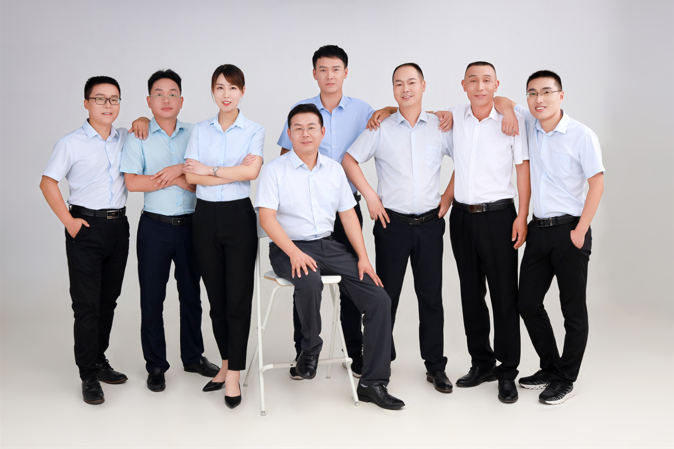 法恩萊特8人創業團隊