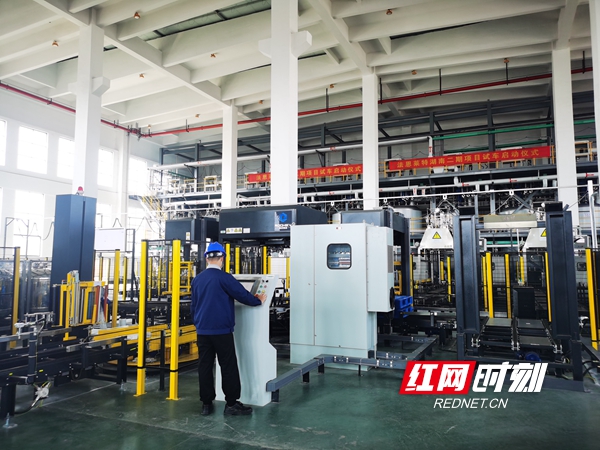 湖南法恩萊特新能源科技有限公司電解液自動化生產線 湖南法恩萊特新能源科技有限公司電解液自動化生產線