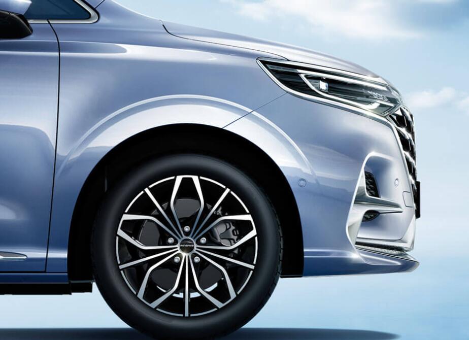 全球首款純電動(dòng)MPV榮威iMAX8 EV開(kāi)啟預(yù)售 全球首款純電動(dòng)MPV榮威iMAX8 EV開(kāi)啟預(yù)售