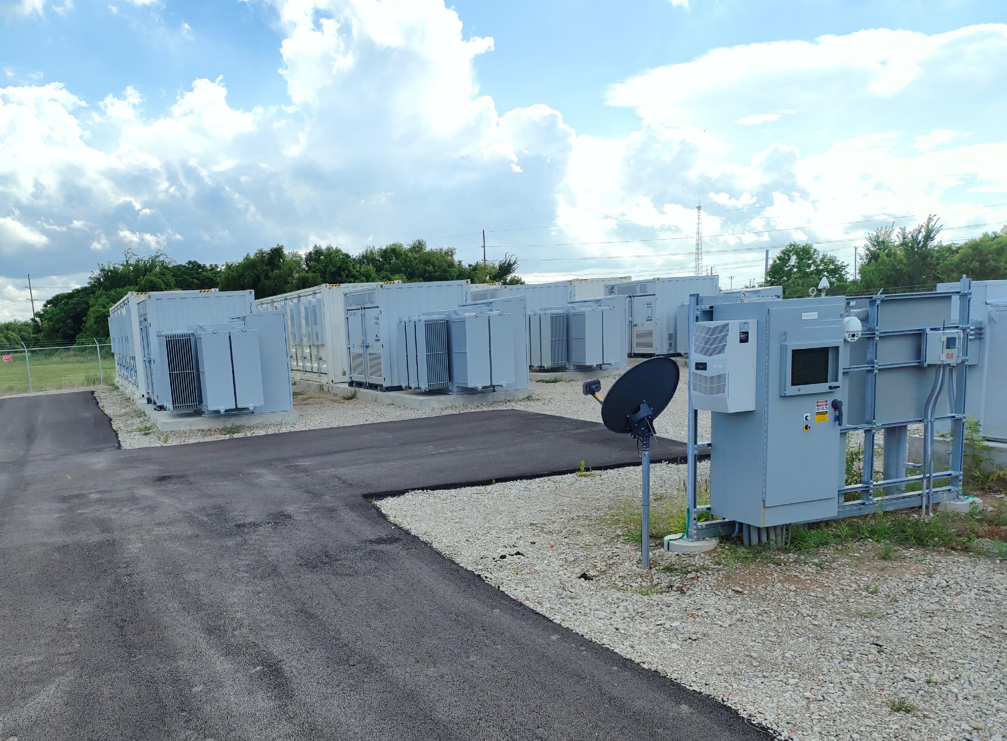 強勢入局儲能領(lǐng)域！美的集團成為這家上市公司控股股東