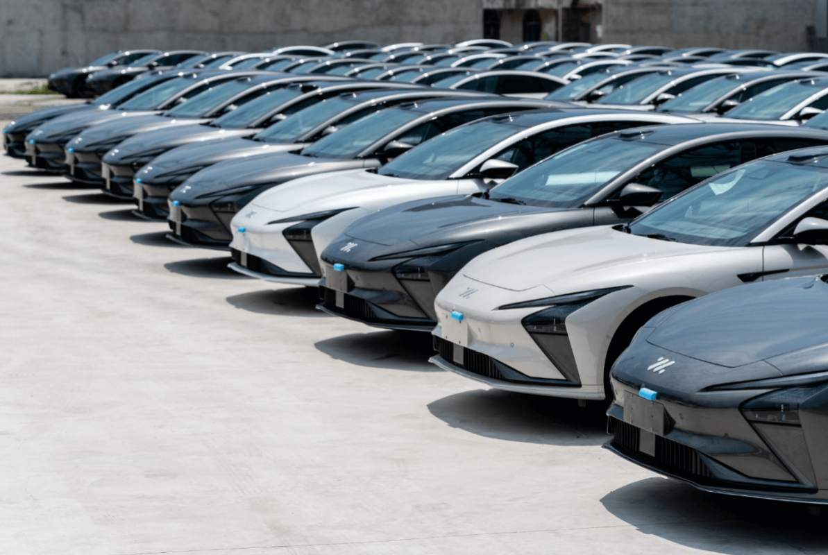 智己汽車成功完成首輪市場化融資 估值近300億元