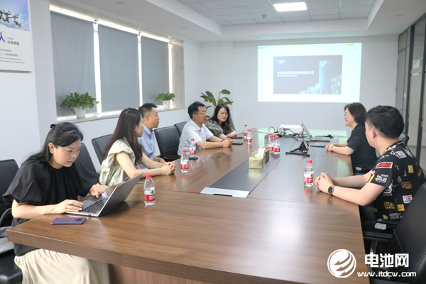 中關(guān)村新型電池技術(shù)創(chuàng)新聯(lián)盟秘書(shū)長(zhǎng)于清教一行參觀調(diào)研金保利