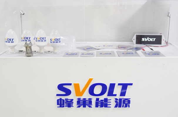 走進蜂巢創(chuàng)新中心 直擊短刀針刺