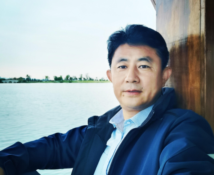 山東聯創產業發展集團股份有限公司 營銷副總經理 郝鵬