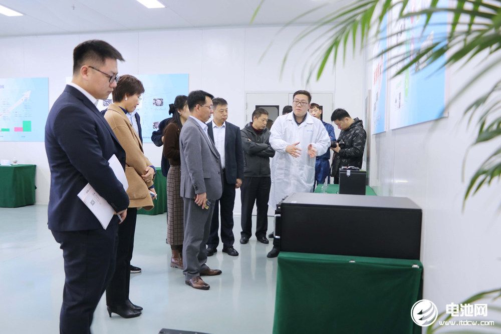 中國電池新能源產業鏈調研團一行參觀考察多氟多新能源