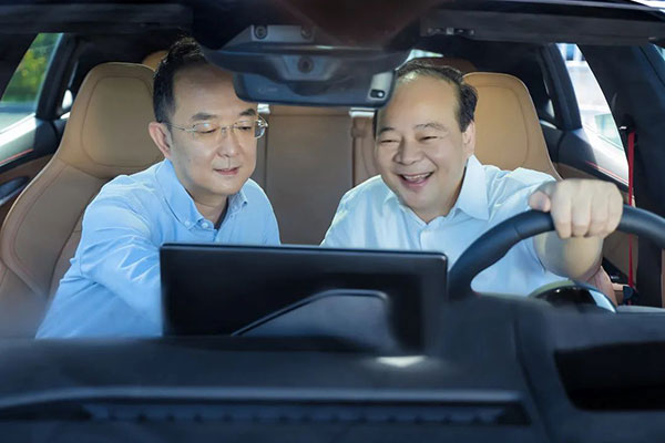 續航里程首超1000公里 麒麟電池首發落地極氪001車型交付