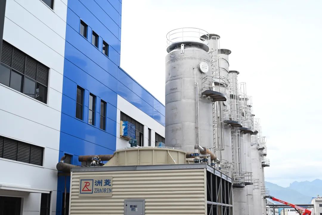 鵬輝能源衢州工業園一角