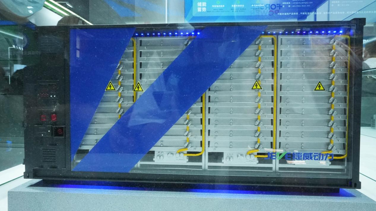 圖:捷威動力儲能系統 圖:捷威動力儲能系統