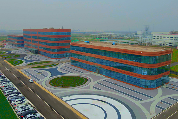 山東彩客新材料行政辦公區(qū) 圖/彩客新能源 山東彩客新材料行政辦公區(qū) 圖/彩客新能源