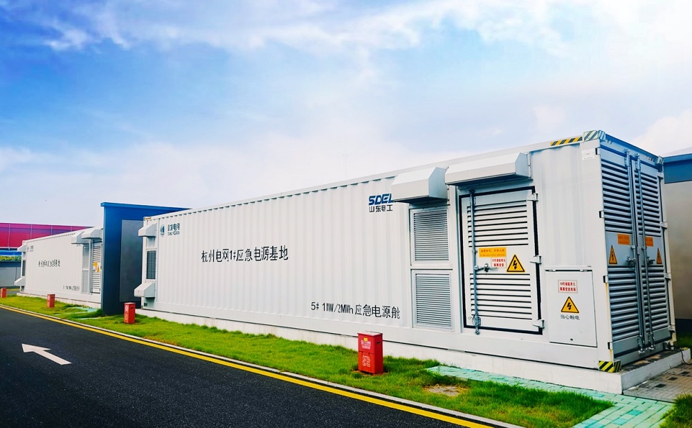 （搭載寧德時代儲能電池產品和解決方案的蕭山電廠紅山儲能電站）