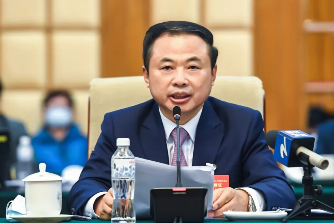 天能控股集團(tuán)張?zhí)烊危和苿?dòng)儲(chǔ)能、電池回收等產(chǎn)業(yè)高質(zhì)量發(fā)展