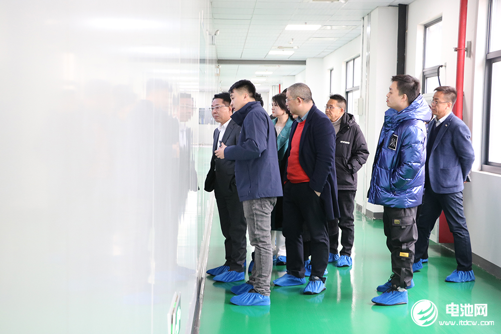 中國電池新能源產業鏈調研團一行參觀考察江蘇衛藍新能源