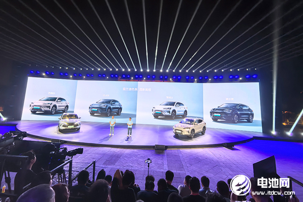 要卷就卷技術(shù)！比亞迪宋家族雙王炸齊發(fā)！