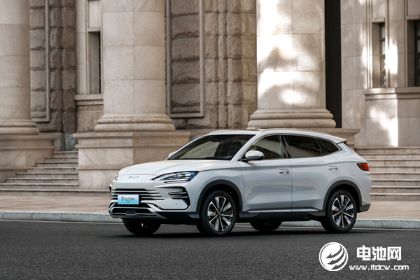 要卷就卷技術(shù)！比亞迪宋家族雙王炸齊發(fā)！