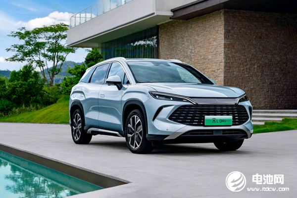 要卷就卷技術(shù)！比亞迪宋家族雙王炸齊發(fā)！