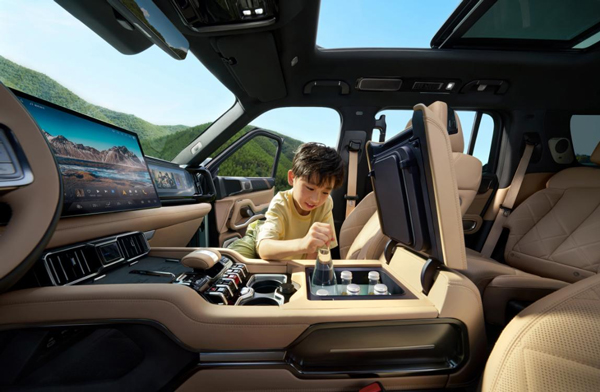 國(guó)貨旗艦來(lái)了！比亞迪華為聯(lián)合發(fā)布方程豹 豹8上市，售價(jià)37.98萬(wàn)元起