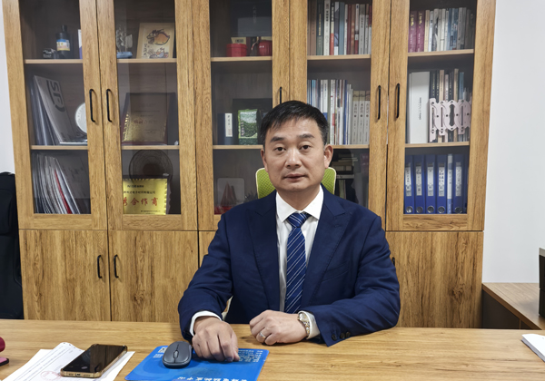 寧夏漢堯富鋰科技有限責(zé)任公司 副總經(jīng)理 劉國(guó)華 寧夏漢堯富鋰科技有限責(zé)任公司 副總經(jīng)理 劉國(guó)華