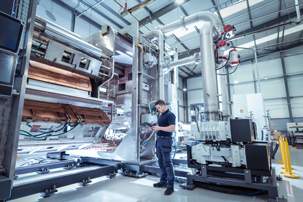 圖2.理解車(chē)間情況并不需要總是實(shí)地去到車(chē)間。數(shù)字化技術(shù)能夠幫助工程師遠(yuǎn)程發(fā)現(xiàn)問(wèn)題。