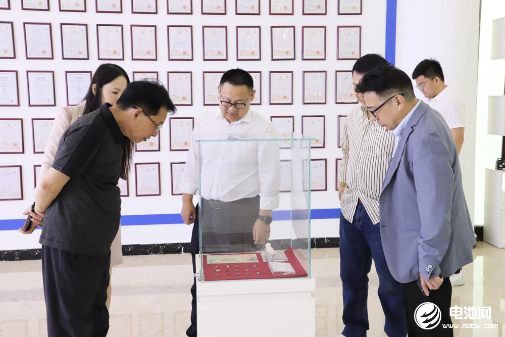 中國電池新能源產業鏈調研采訪團(廣東站)一行到訪微電新能源 中國電池新能源產業鏈調研采訪團(廣東站)一行到訪微電新能源