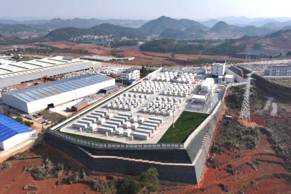 我國(guó)首個(gè)大型鋰鈉混合儲(chǔ)能站投產(chǎn) 綠電占比高達(dá)98%