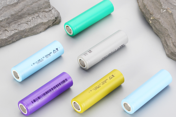 鋰電池出貨量持續(xù)增加 蔚藍鋰芯上半年預盈超3億元