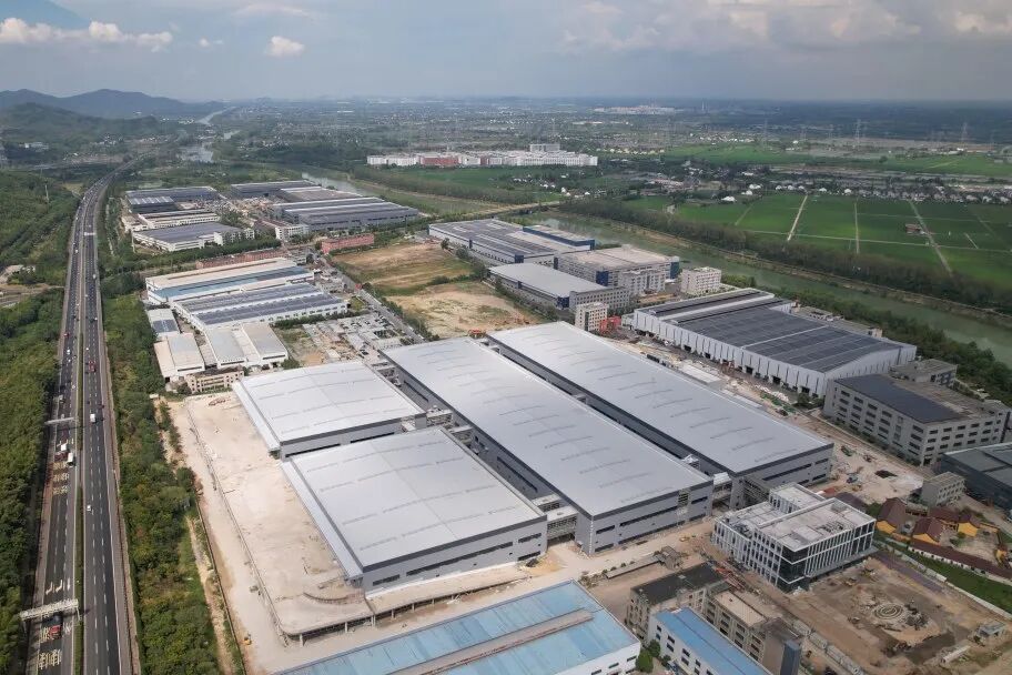 零跑汽車投資15億電池包項目完工 首批試產電池包成功下線