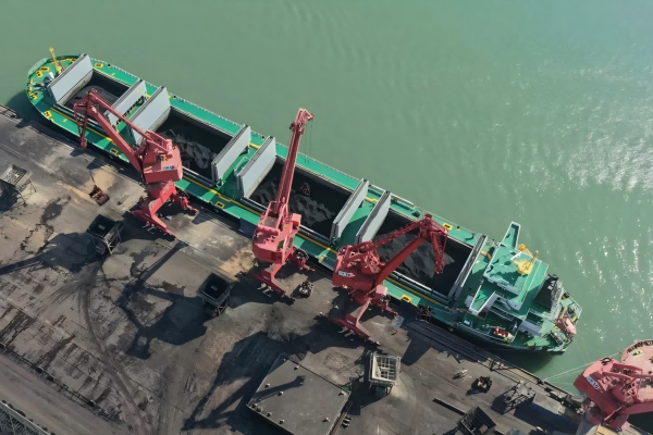 3萬噸！封關(guān)后首批“零關(guān)稅”鋰精礦運(yùn)抵海南省洋浦港